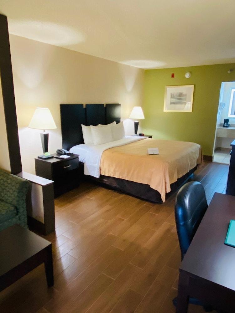 Quality Inn & Suites Orlando Airport Экстерьер фото
