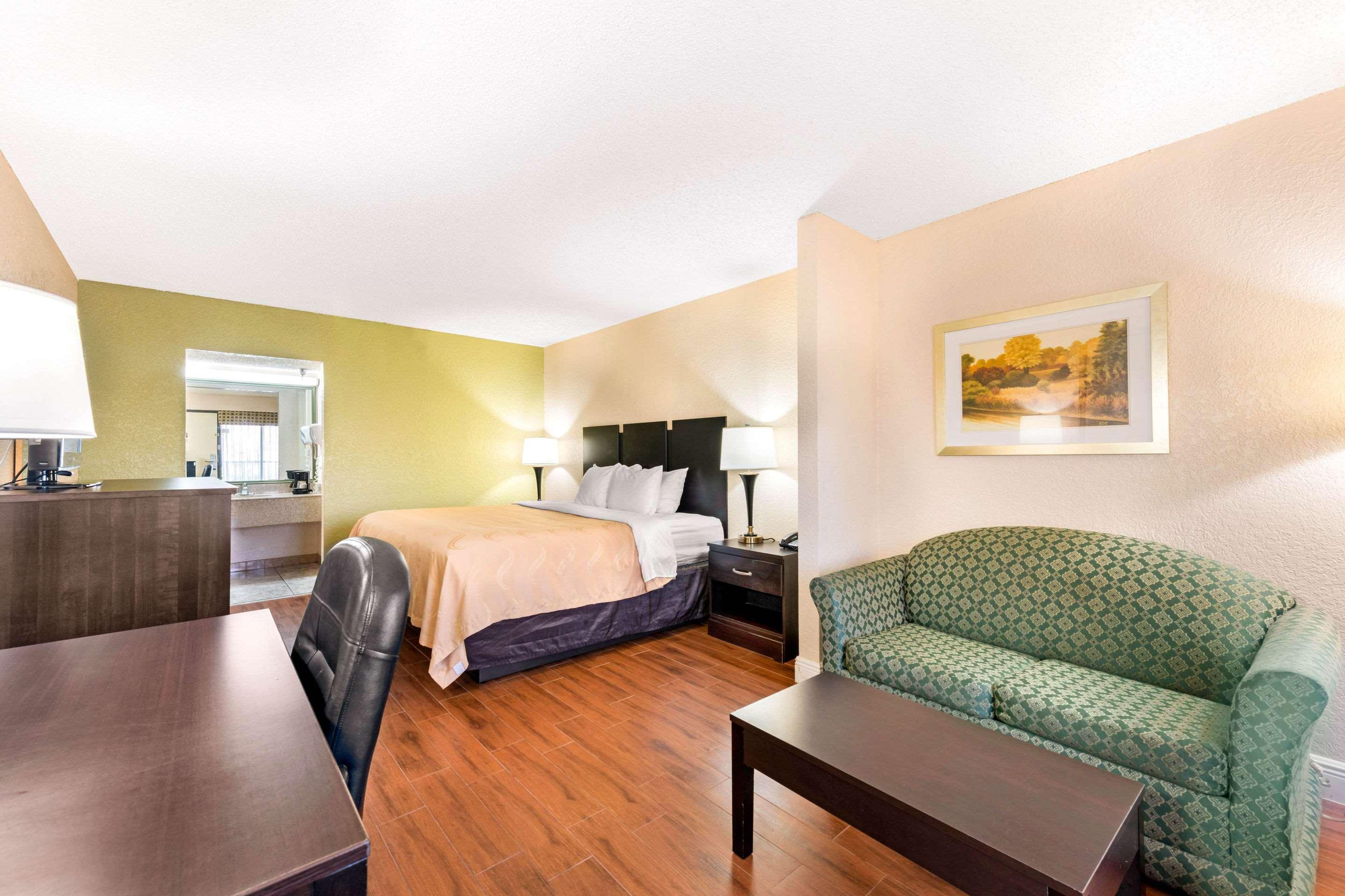 Quality Inn & Suites Orlando Airport Экстерьер фото