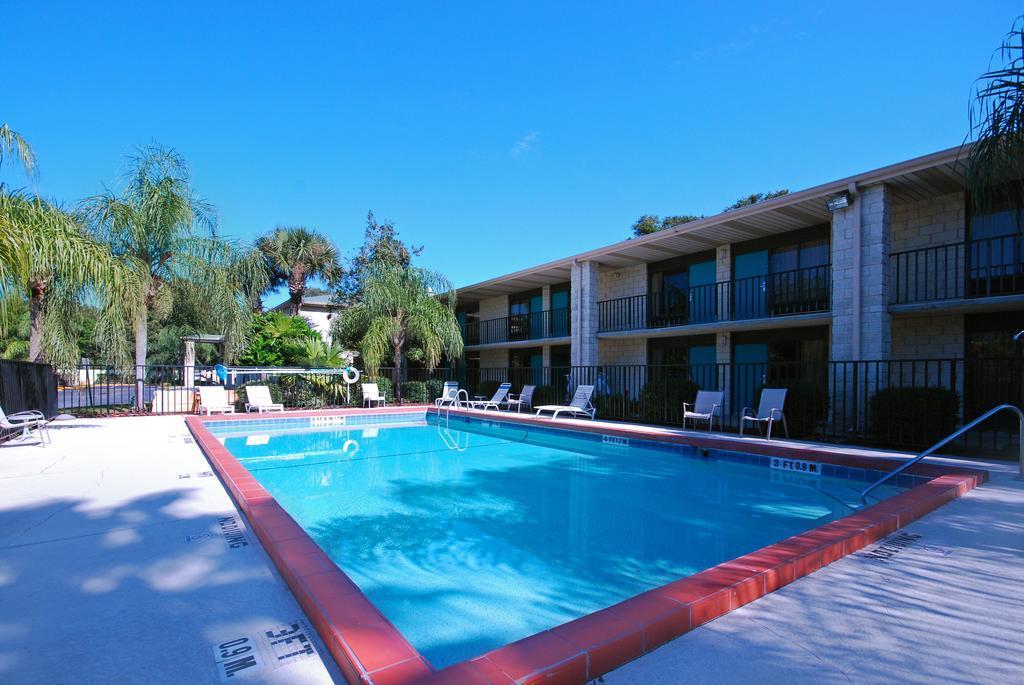 Quality Inn & Suites Orlando Airport Экстерьер фото