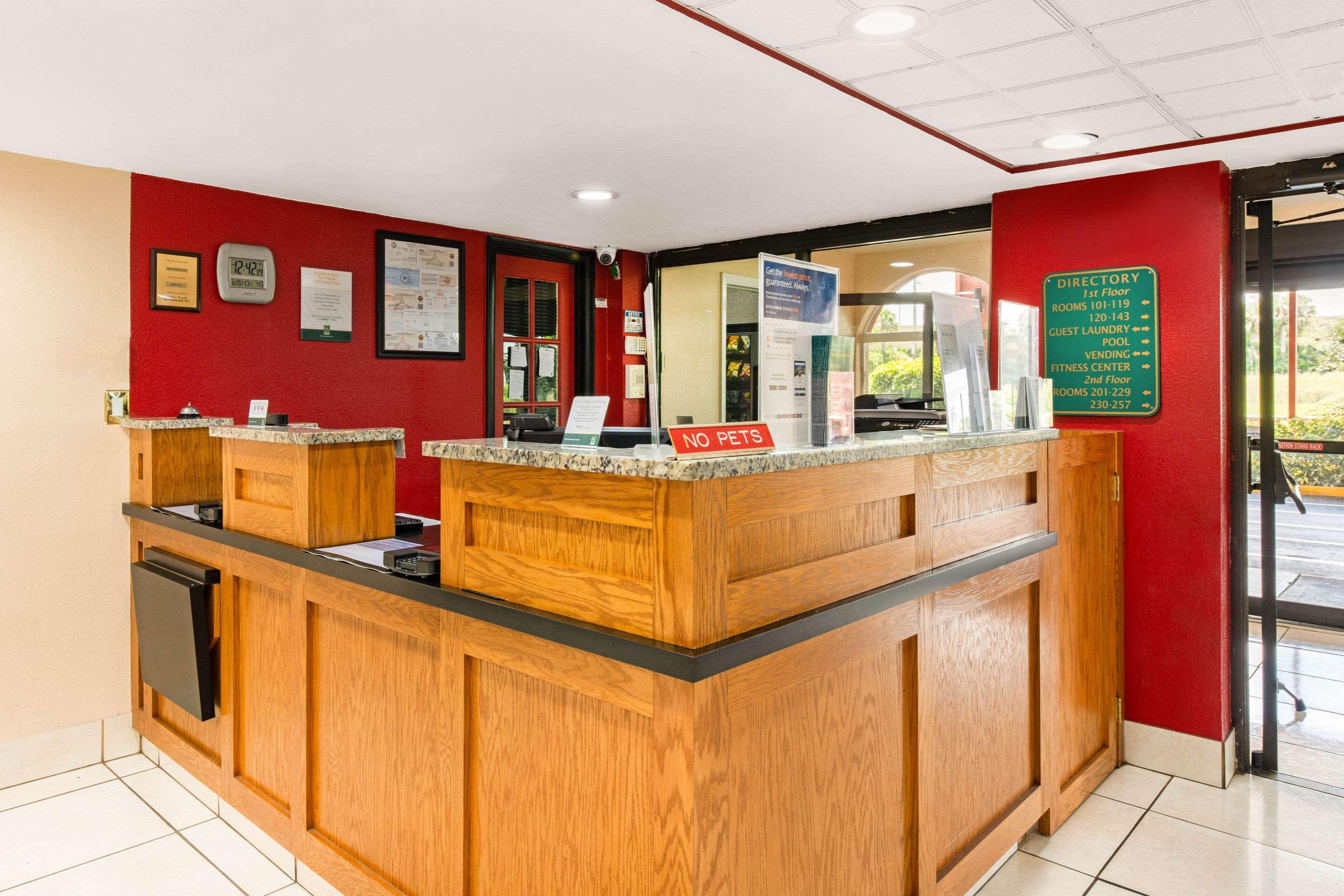 Quality Inn & Suites Orlando Airport Экстерьер фото