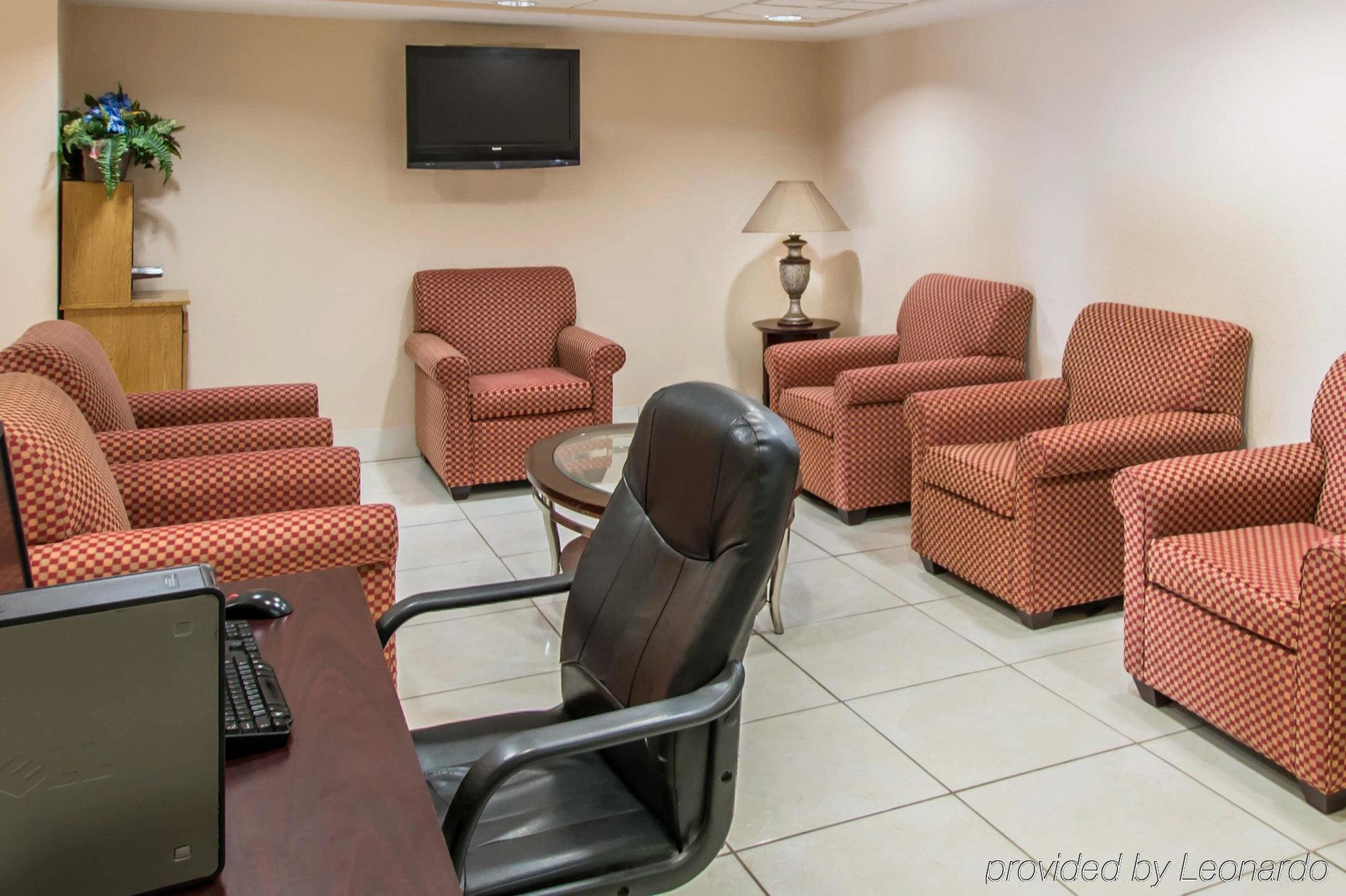 Quality Inn & Suites Orlando Airport Экстерьер фото