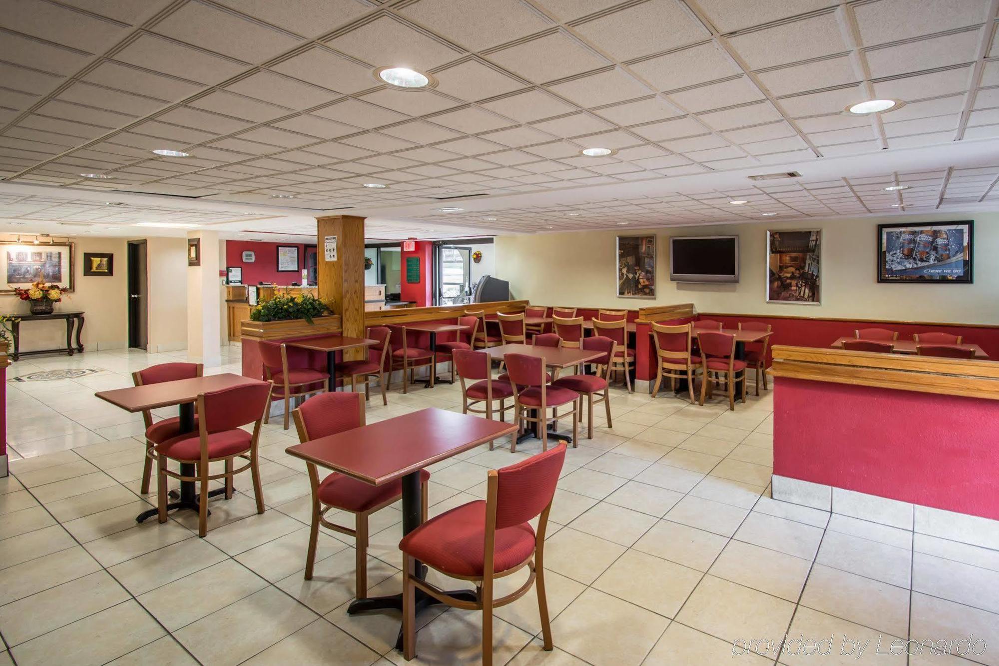 Quality Inn & Suites Orlando Airport Экстерьер фото