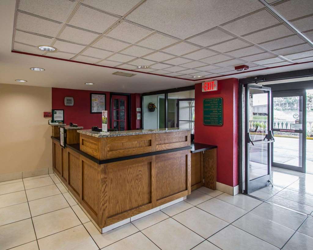 Quality Inn & Suites Orlando Airport Интерьер фото