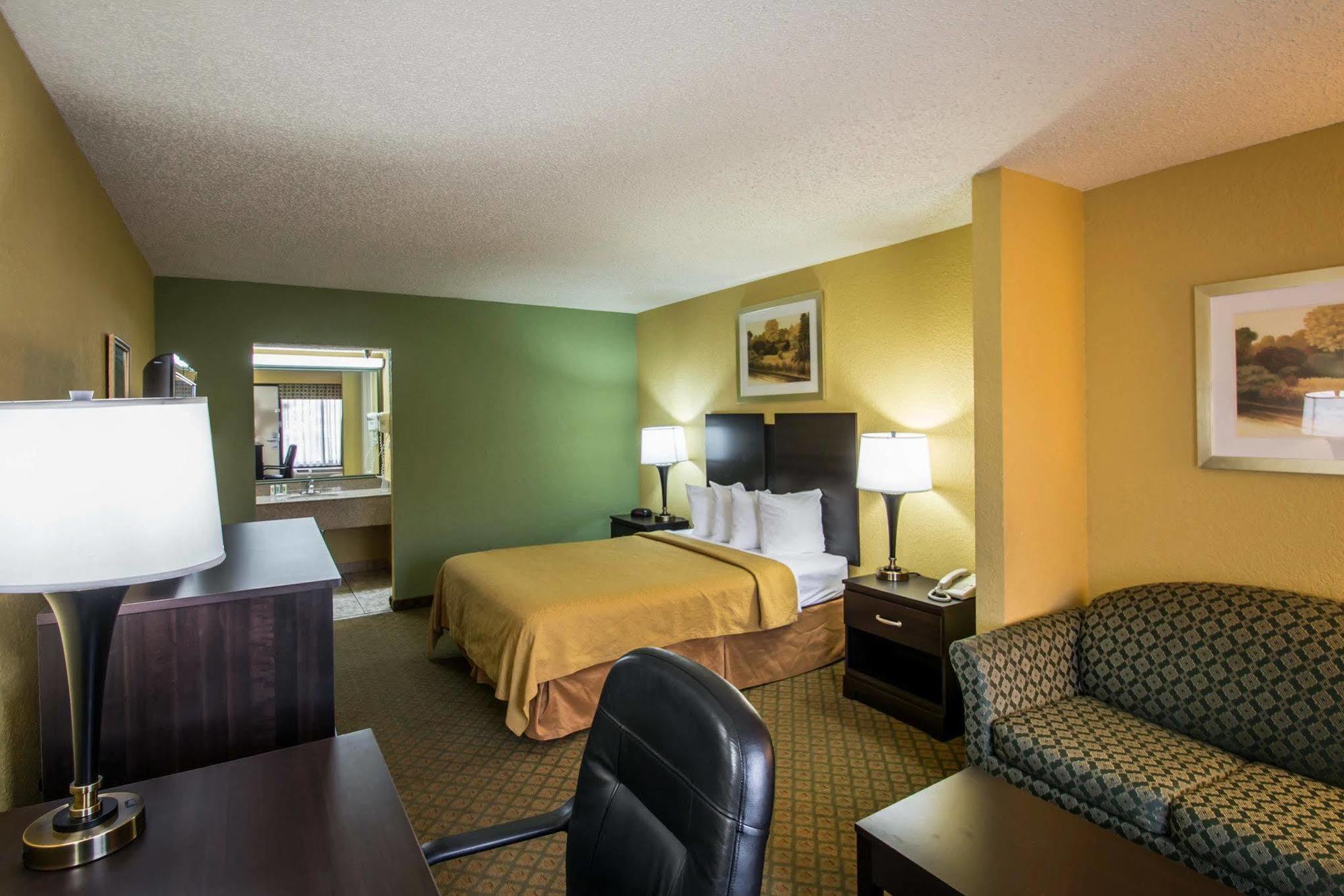Quality Inn & Suites Orlando Airport Экстерьер фото