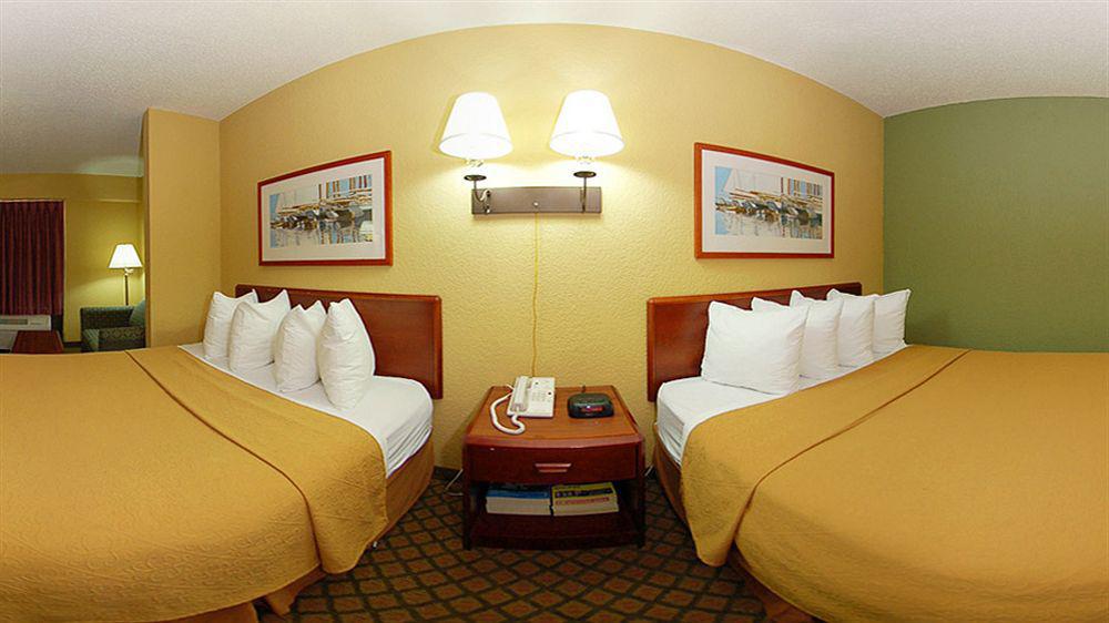 Quality Inn & Suites Orlando Airport Экстерьер фото
