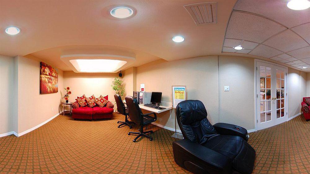 Quality Inn & Suites Orlando Airport Экстерьер фото